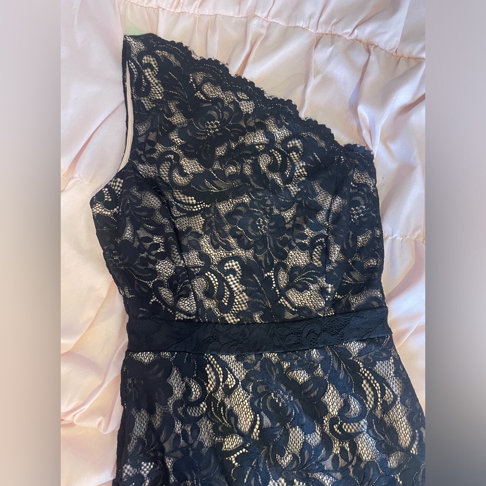 black formal dress - Picture 4 of 4
